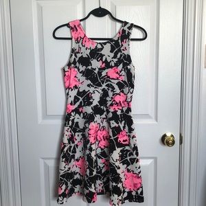 Floral pink, black and white dress size small